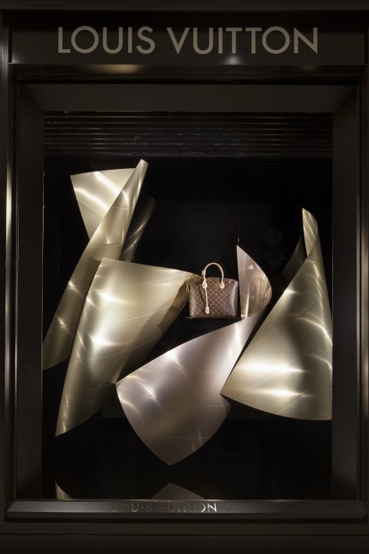Architect Frank Gehry Designs Showstopping Windows for Louis Vuitton